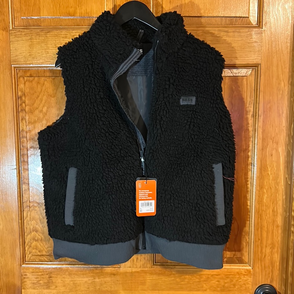 Bass Outdoors Women’s Sherpa Zip Vest Size XL-NWTS